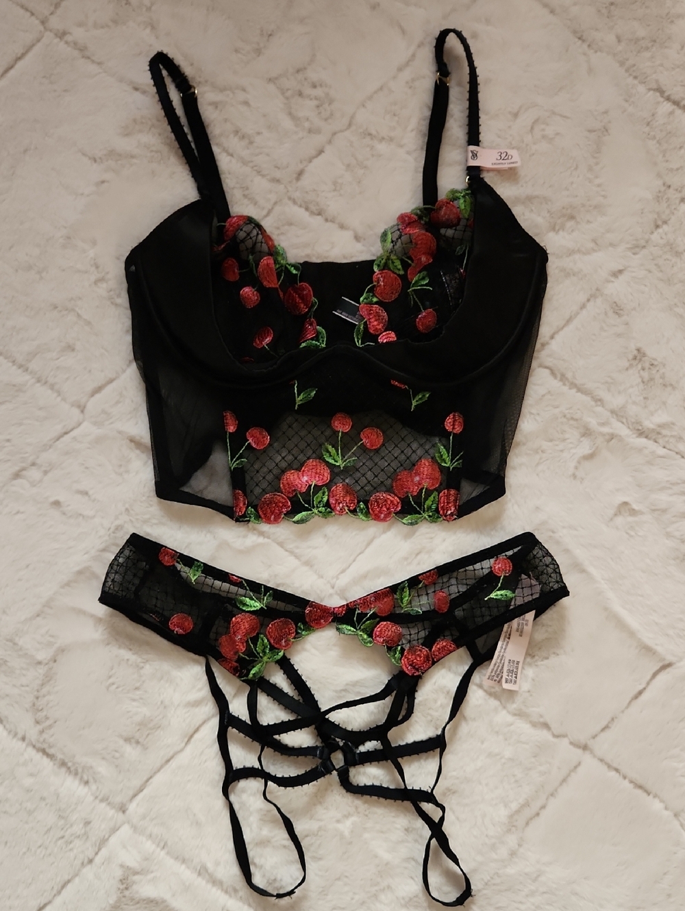 2 Pc NWOT  Victorias Secret Corset
